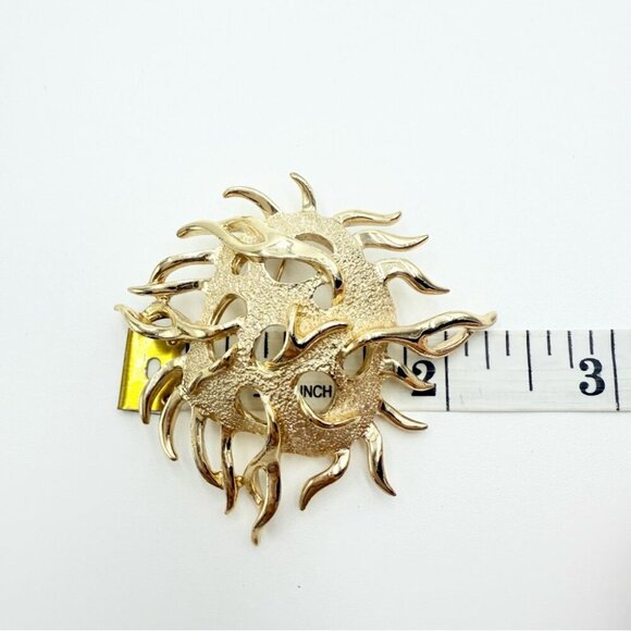 Vintage Signed Sarah Coventry Brutalist Sea Urchin Goldtone Brooch - Picture 6 of 6